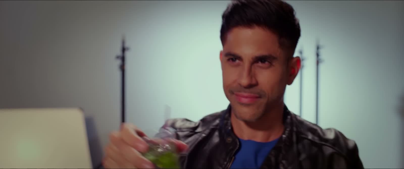 Production still from Una Breve Historia de Amor